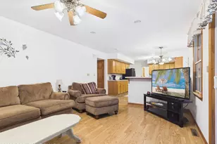 5390 Woodbridge Dr, Bushkill, PA 18324 - Photo 8