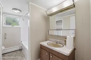242 Hudsondale St, Weatherly, PA 18255 - Photo 16