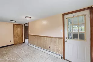 242 Hudsondale St, Weatherly, PA 18255 - Photo 16