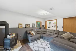 4896 Pine Ridge Dr, Bushkill, PA 18324 - Photo 30