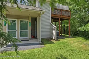 200 Turnberry Village, East Stroudsburg, PA 18302 - Photo 2