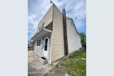  239 E Chestnut Street, Hazleton, PA 18201 - Photo 2