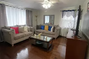 239 E Chestnut St, Hazleton, PA 18201 - Photo 4