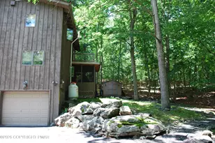 424 Saunders Dr, Bushkill, PA 18324 - Photo 4
