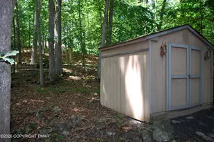 424 Saunders Dr, Bushkill, PA 18324 - Photo 34