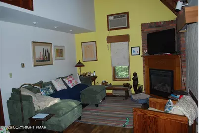  424 Saunders Drive, Bushkill, PA 18324 - Photo 6