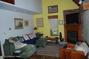 424 Saunders Dr, Bushkill, PA 18324 - Photo 6