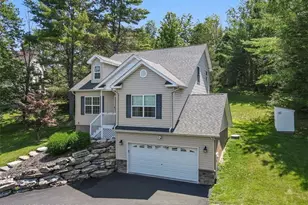 401 Pierce Ln, East Stroudsburg, PA 18301 - Photo 4