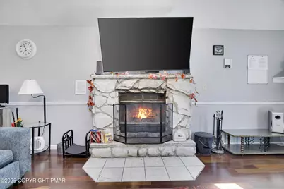  7042 Vista Drive, Tobyhanna, PA 18466 - Photo 4