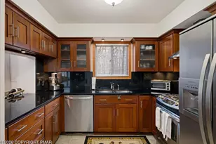 3176 Bluebird Dr, Bushkill, PA 18324 - Photo 8