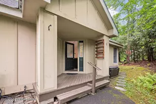 124 Nawakwa Rd, Pocono Pines, PA 18350 - Photo 2