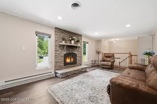 226 Circle Dr, Saylorsburg, PA 18353 - Photo 10