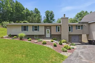 226 Circle Dr, Saylorsburg, PA 18353 - Photo 2