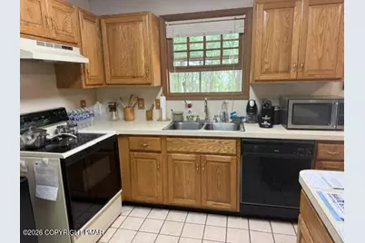  22 Brookeville Terrace, Mount Pocono, PA 18344 - Photo 4