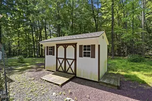 1159 Pocono Mountain Lake Dr, Bushkill, PA 18324 - Photo 46