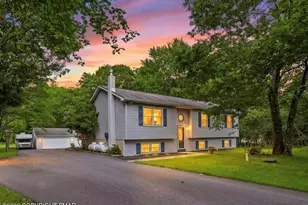 1304 Summit View Dr, Long Pond, PA 18334 - Photo 1