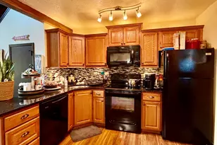 16 Ski Side Dr, Tannersville, PA 18372 - Photo 2