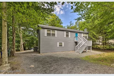  327 Country Place Drive, Tobyhanna, PA 18466 - Photo 2