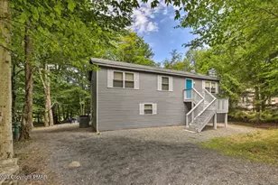 327 Country Pl Dr, Tobyhanna, PA 18466 - Photo 2