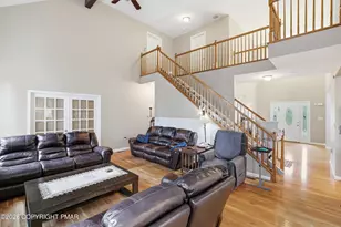 1323 Crossing Ln, Stroudsburg, PA 18360 - Photo 14