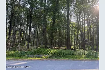 15/16 Sweet Briar Road, Pocono Pines, PA 18350 - Photo 4
