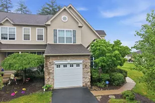 1702 Big Ridge Dr, East Stroudsburg, PA 18302 - Photo 2
