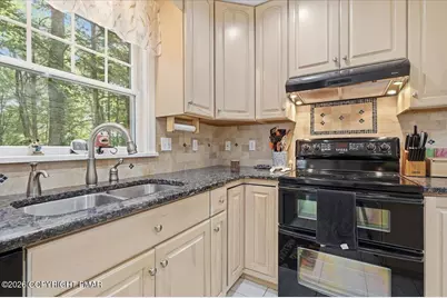  875 Greenview Drive, Stroudsburg, PA 18360 - Photo 24
