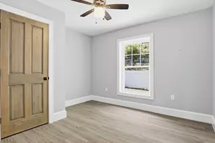 300 Gumbletown Rd, Paupack, PA 18451 - Photo 14