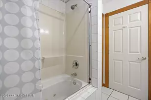 677 Clubhouse Dr, East Stroudsburg, PA 18302 - Photo 30