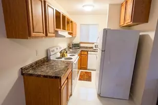 349 Crewe Ct, Bushkill, PA 18324 - Photo 2