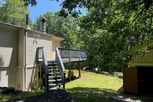 1115 Falls Rd, Bushkill, PA 18324 - Photo 28