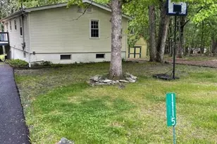 1115 Falls Rd, Bushkill, PA 18324 - Photo 2