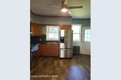  242 Center Avenue, Jim Thorpe, PA 18229 - Photo 2