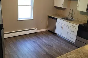 418 Center Ave, Jim Thorpe, PA 18229 - Photo 2