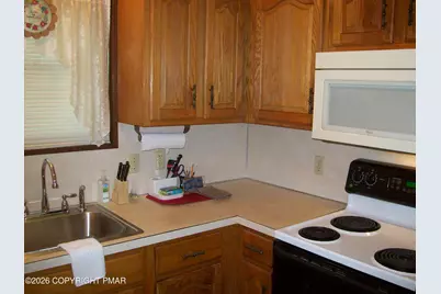  324 Whippoorwill Drive, Bushkill, PA 18324 - Photo 12