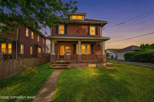1118 Minsi Trail St, Bethlehem, PA 18018 - Photo 2