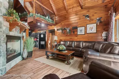 150 N Iroquois Circle, Hazleton, PA 18202 - Photo 8