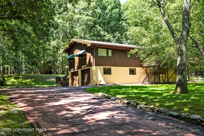  223 Briarwood Drive, Effort, PA 18330 - Photo 6