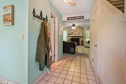  525 Rondaxe Lane, Pocono Pines, PA 18350 - Photo 4
