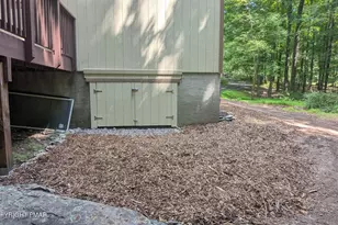 2217 Longview Dr, Bushkill, PA 18324 - Photo 38