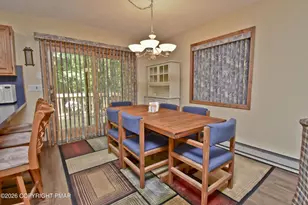 2217 Longview Dr, Bushkill, PA 18324 - Photo 8