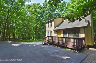 2217 Longview Dr, Bushkill, PA 18324 - Photo 32