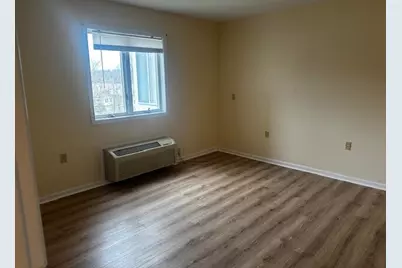  3 Village Circle #APT 304, Stroudsburg, PA 18360 - Photo 12