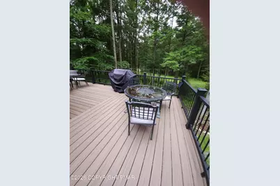  625 Sir Gawain Court, Pocono Lake, PA 18347 - Photo 8