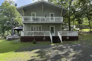 177 Purple Martin Dr, Bushkill, PA 18324 - Photo 1