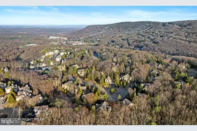  155 Pine Court #E, Tannersville, PA 18372 - Photo 28