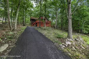 2158 Southport Dr, Bushkill, PA 18324 - Photo 2