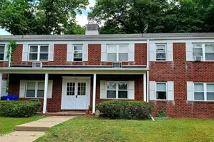 404 Woodcliff Ave, Stroudsburg, PA 18360 - Photo 1