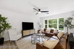 520 Graham Ln, Tobyhanna, PA 18466 - Photo 2