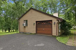 408 Long View Dr, Stroudsburg, PA 18360 - Photo 36